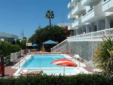 Apartamentos Solana ホテル 2*